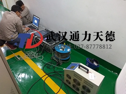 福建光澤縣35KV變電站蓄電池放電測(cè)試現(xiàn)場(chǎng)